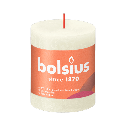 Foto van Bolsius Kaars rustiek ivoor op witte achtergrond