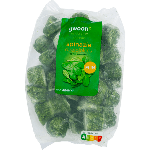 Foto van G'woon Spinazie gehakt deelblokjes op witte achtergrond