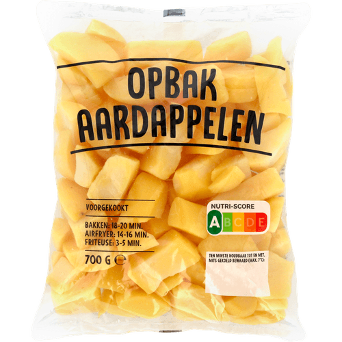 Foto van Opbakaardappelen op witte achtergrond