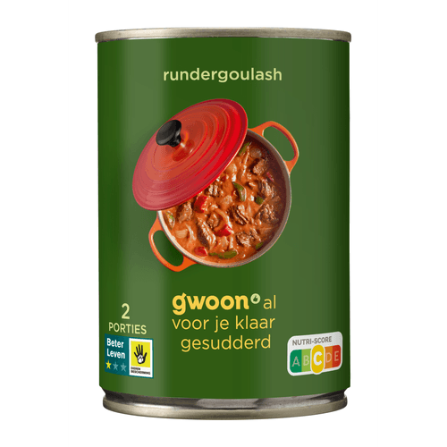 Foto van G'woon Goulash hongaarse op witte achtergrond