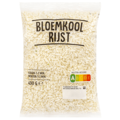 Foto van Bloemkoolrijst op witte achtergrond