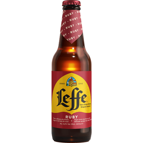 Foto van Leffe Ruby belgisch abdijbier op witte achtergrond