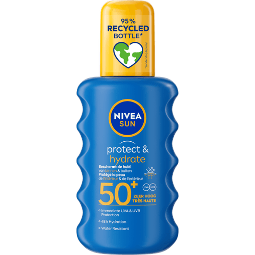 Foto van Nivea Sun spray factor 50 op witte achtergrond