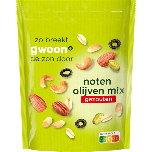 Foto van G'woon Olijvenmix gezouten op witte achtergrond