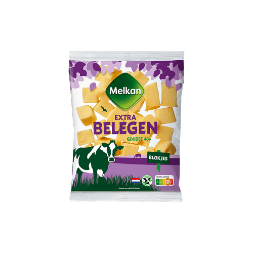 Foto van Melkan Goudse kaasblokjes extra belegen 48+ op witte achtergrond