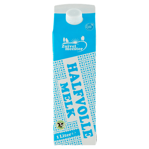 Foto van Zuivelmeester Halfvolle melk op witte achtergrond