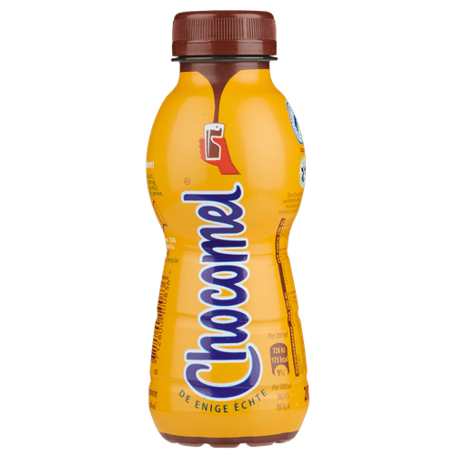 Foto van Chocomel Chocolademelk vol op witte achtergrond