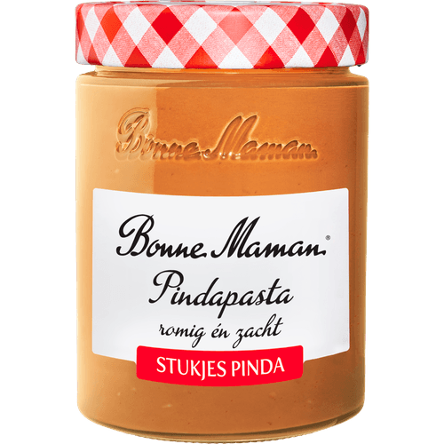 Foto van Bonne Maman Pindapasta stukjes pinda op witte achtergrond