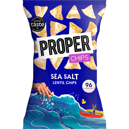 Foto van Proper No. Twelve Chips sea salt op witte achtergrond