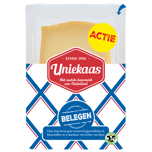 Foto van Uniekaas Belegen stuk op witte achtergrond