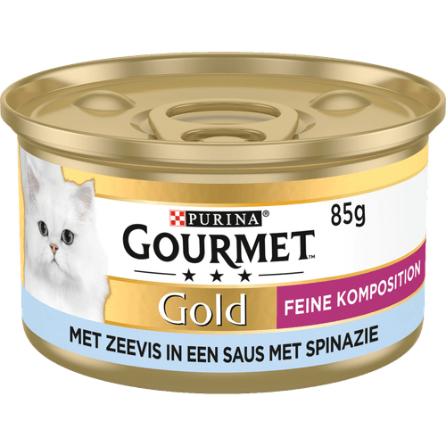 Foto van Gourmet Gold luxe mix met zeevis in spinaziesaus op witte achtergrond