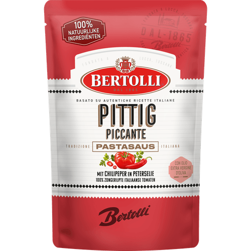 Foto van Bertolli Pastasaus in zak pittig op witte achtergrond