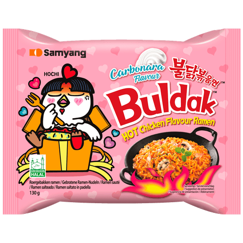 Foto van Samyang Buldak hot chicken ramen carbonara op witte achtergrond