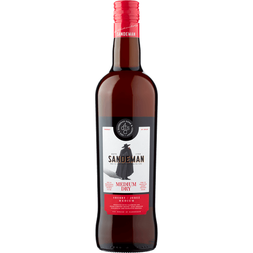 Foto van Sandeman Sherry medium dry op witte achtergrond