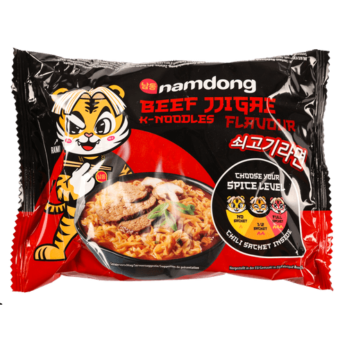 Foto van Namdong Kimchi block op witte achtergrond