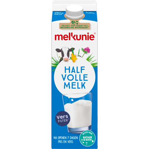 Foto van Melkunie Halfvolle melk op witte achtergrond