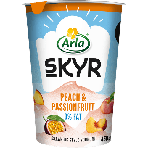 Foto van Arla Skyr perzik passievrucht op witte achtergrond