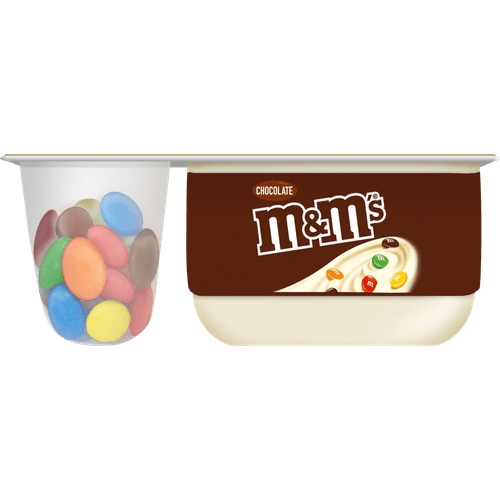 Foto van Danone M&M yoghurt vanille op witte achtergrond