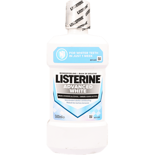 Foto van Listerine Mondwater advanced white op witte achtergrond
