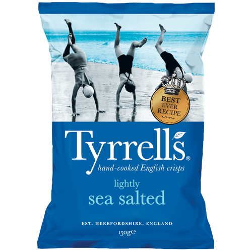 Foto van Tyrrells Chips lightly sea salted op witte achtergrond