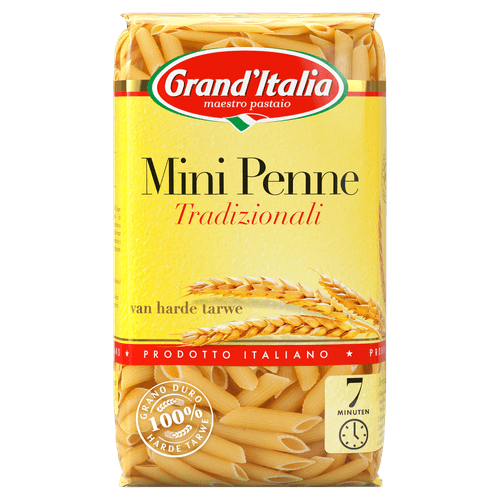 Foto van Grand'Italia Mini penne op witte achtergrond