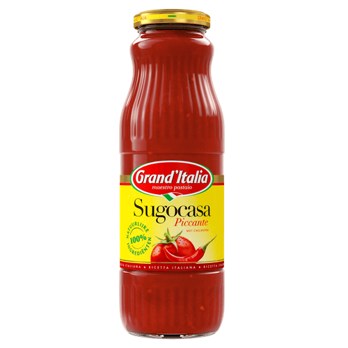 Foto van Grand'Italia Sugocasa piccant op witte achtergrond