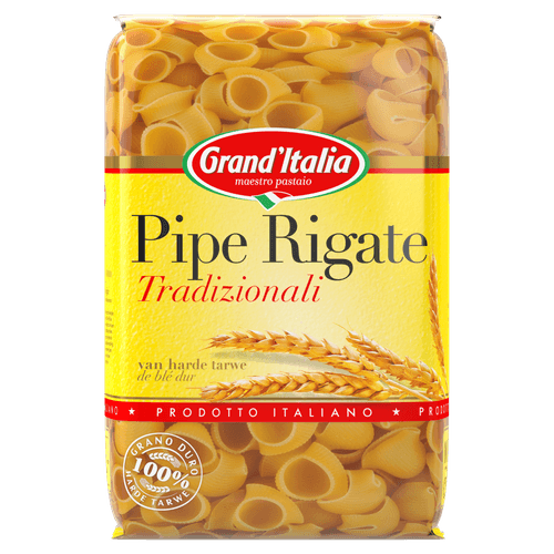 Foto van Grand'Italia Pipe rigate op witte achtergrond