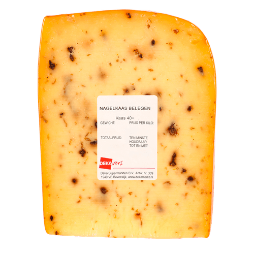Foto van DekaVers Friese nagelkaas op witte achtergrond