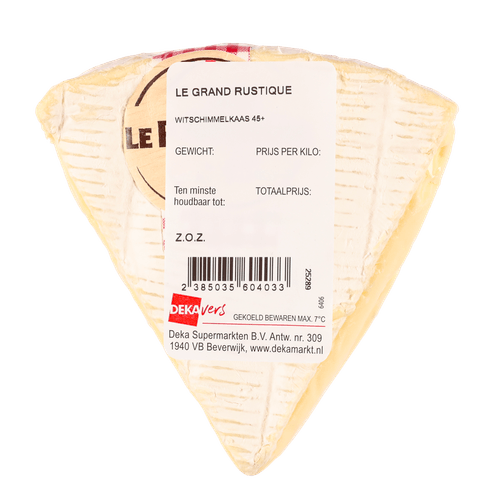 Foto van DekaVers Camembert rustique op witte achtergrond