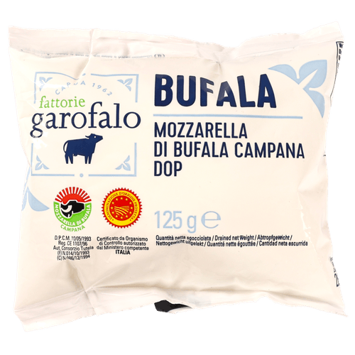 Foto van GAROFALO Mozzarella di bufala op witte achtergrond