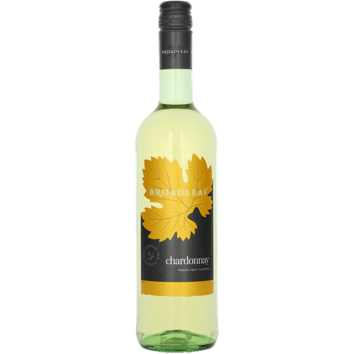 Foto van Broadleaf Chardonnay op witte achtergrond