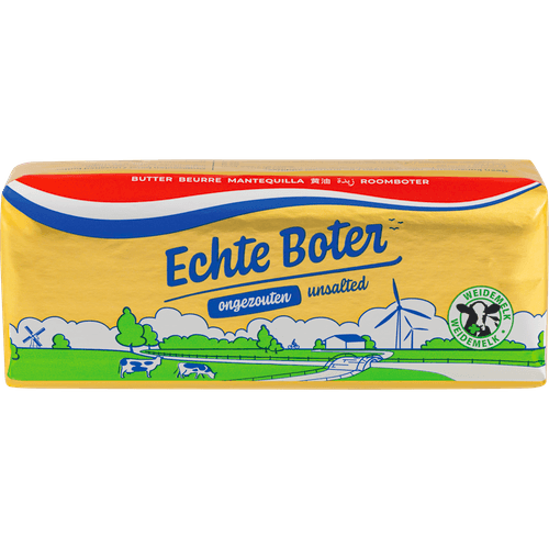 Foto van Echte Roomboter ongezouten op witte achtergrond