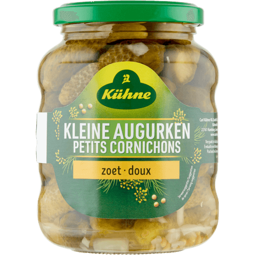 Foto van Kühne Kleine augurk zoet op witte achtergrond