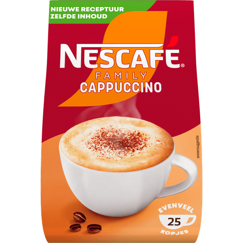 Foto van Nescafé Oploskoffie cappuccino navulpak op witte achtergrond