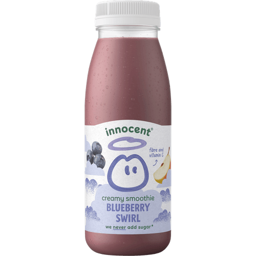 Foto van Innocent Creamy smoothie blueberry swirl op witte achtergrond