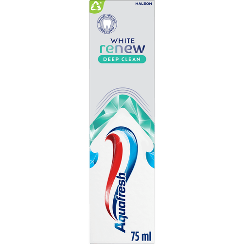 Foto van Aquafresh Tandpasta white renew deep clean op witte achtergrond