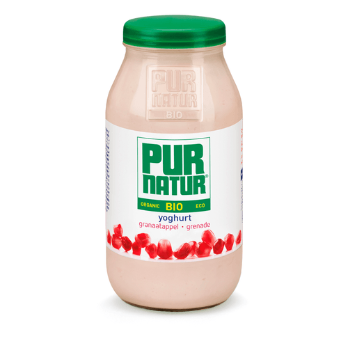 Foto van Pur Natur Biologische volle roeryoghurt granaatappel op witte achtergrond