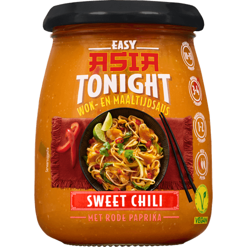 Foto van Asia Tonight Wok en maaltijdsaus sweet chili met rode paprika op witte achtergrond