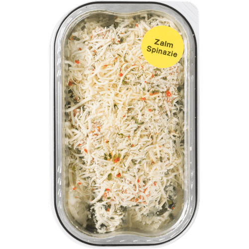 Foto van Hoogland Ovenschotel zalm spinazie op witte achtergrond