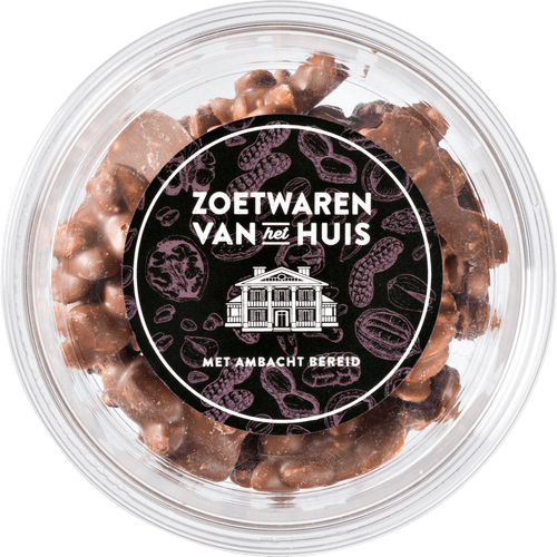 Foto van DekaMarkt Pindarotsjes melk op witte achtergrond