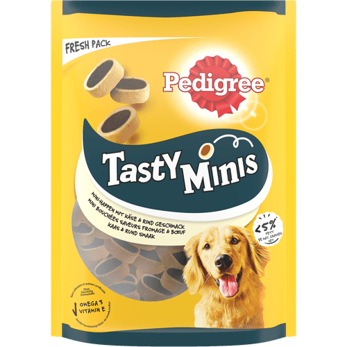 Foto van Pedigree Tasty mini's cheesy bites met kaas en vlees op witte achtergrond
