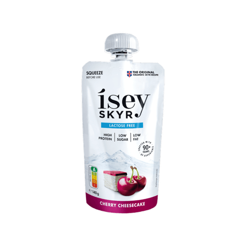 Foto van Isey skyr Cherry cheesecake op witte achtergrond