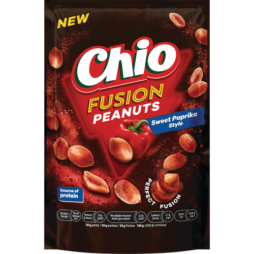 Foto van Chio Fusion peanuts sweet paprika op witte achtergrond