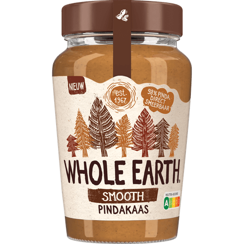 Foto van Peanut butter smooth op witte achtergrond