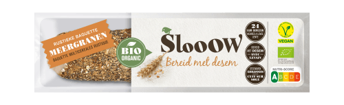 Foto van Slooow BIO Rustieke Meergranen Baguette op witte achtergrond