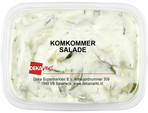 Foto van DekaVers Salade komkommer op witte achtergrond