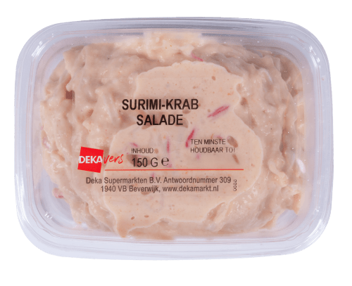 Foto van DekaVers Salade surimi krab op witte achtergrond