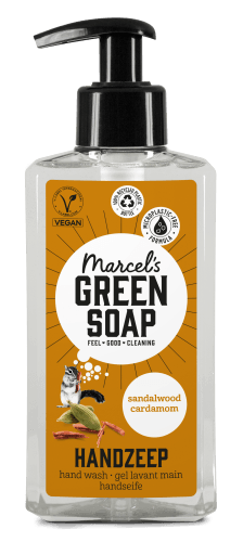 Foto van Marcel's Green Soap Vloeibare zeeppomp sandelhout & kardemom op witte achtergrond