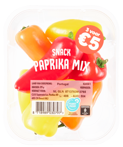 Foto van Snack paprika schaal portugal op witte achtergrond