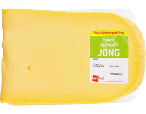 Foto van DekaVers Jonge kaas 48+ gesneden op witte achtergrond